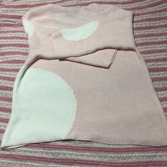 MARBLE Pink and White Crew Neck Sweater-L real nice sweater- new or like new - Picture 2 of 6